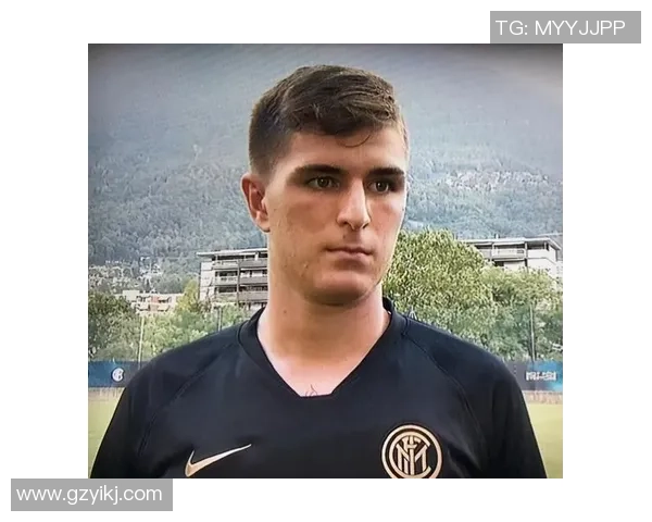 何海政足球:探索中国足球新星的成长之路与未来发展潜力 何海政足球:探索中国足球新星的成长之路与未来发展潜力