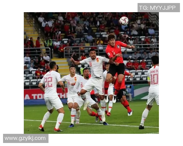 日本足球队昨日精彩表现引发球迷热议全场比赛回顾与精彩瞬间分析