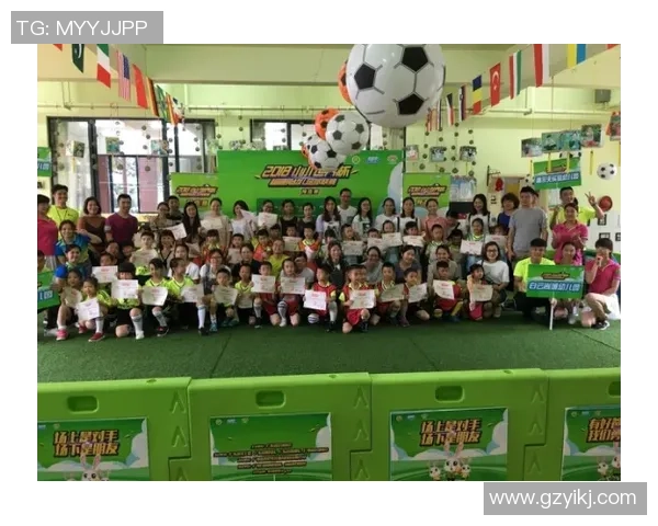 自贡校园足球热潮兴起助力青少年全面发展与健康成长 自贡校园足球热潮兴起助力青少年全面发展与健康成长