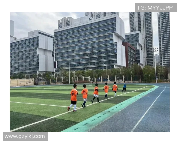 足球小子青少年足球训练营助力孩子们健康成长与团队精神培养 足球小子青少年足球训练营助力孩子们健康成长与团队精神培养